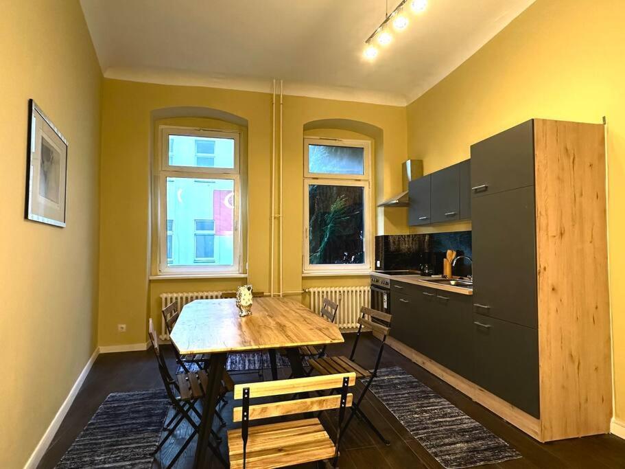 Schoenes Grosses Apartment Im Zentrum Berlins Exterior photo